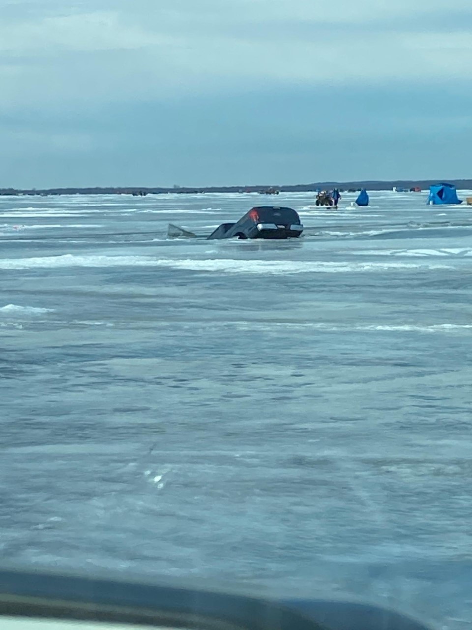 Truck Plunges Into Lake Winnebago, Driver Safe - KFIZ News-Talk 1450 AM