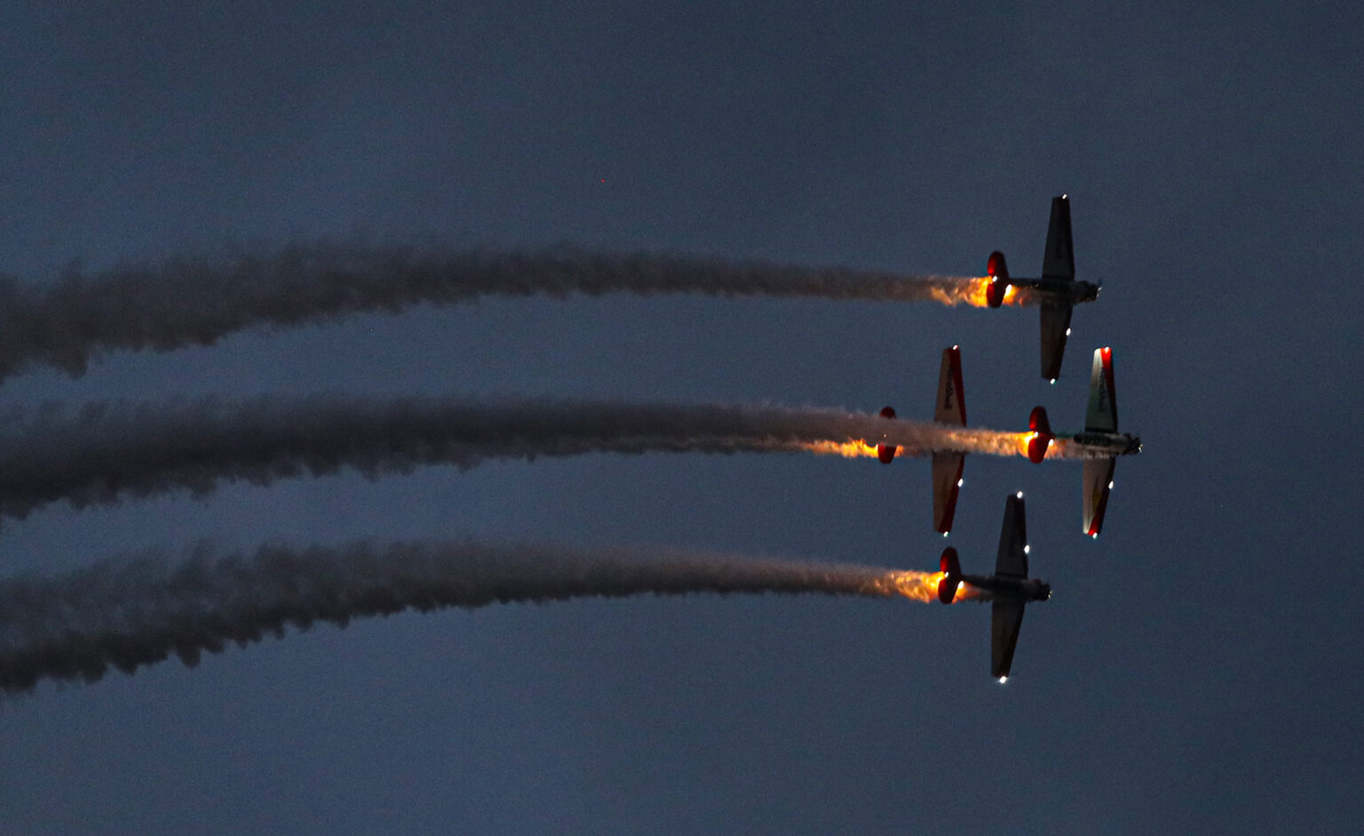 GALLERY EAA AirVenture Night Airshow And Fireworks KFIZ NewsTalk