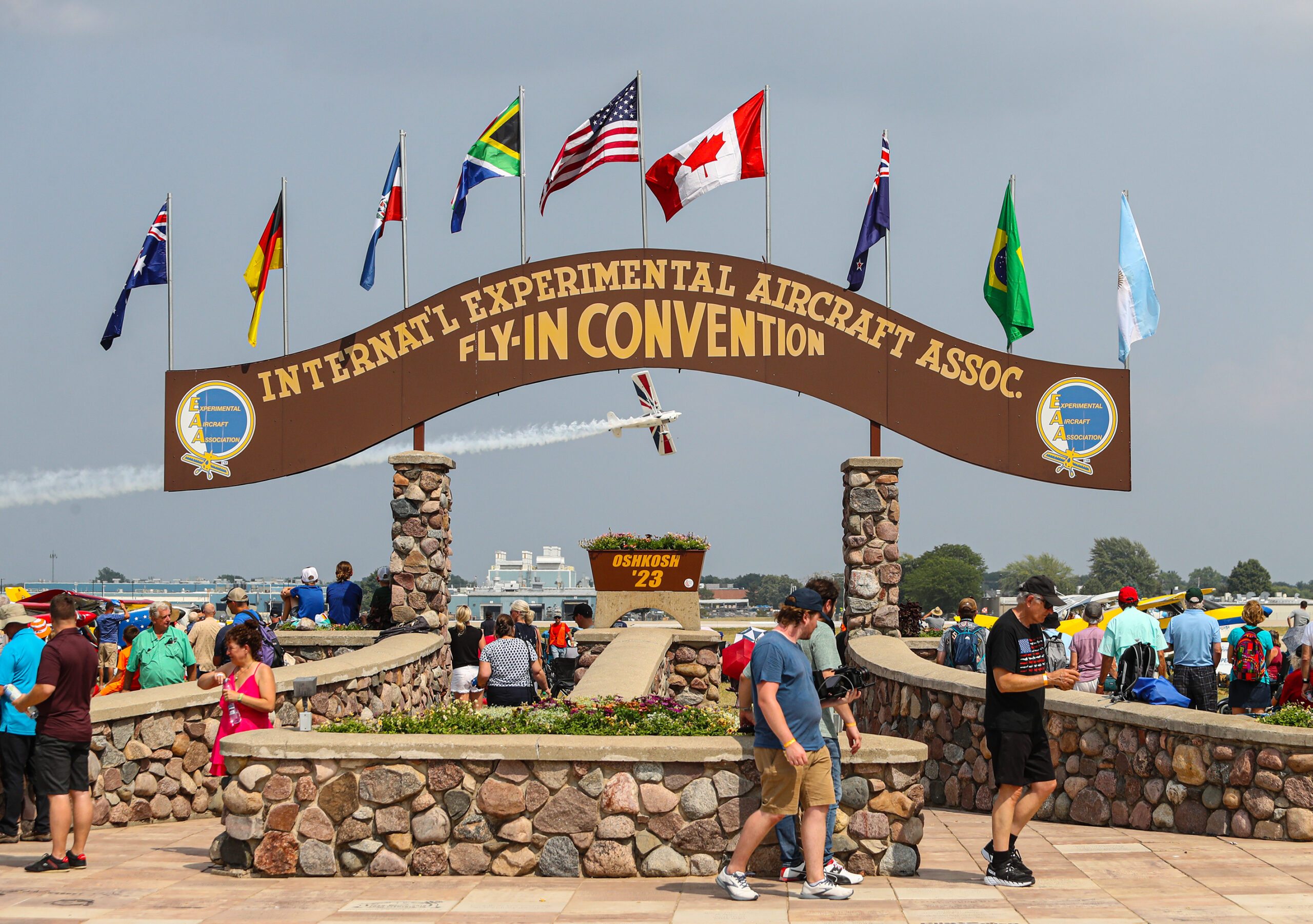 Hundreds of temporary jobs available to be part of EAA AirVenture