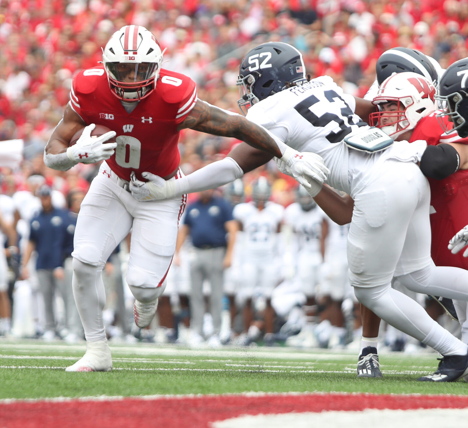 Photos Fond du Lac native and Wisconsin Badger Braelon Allen Gets