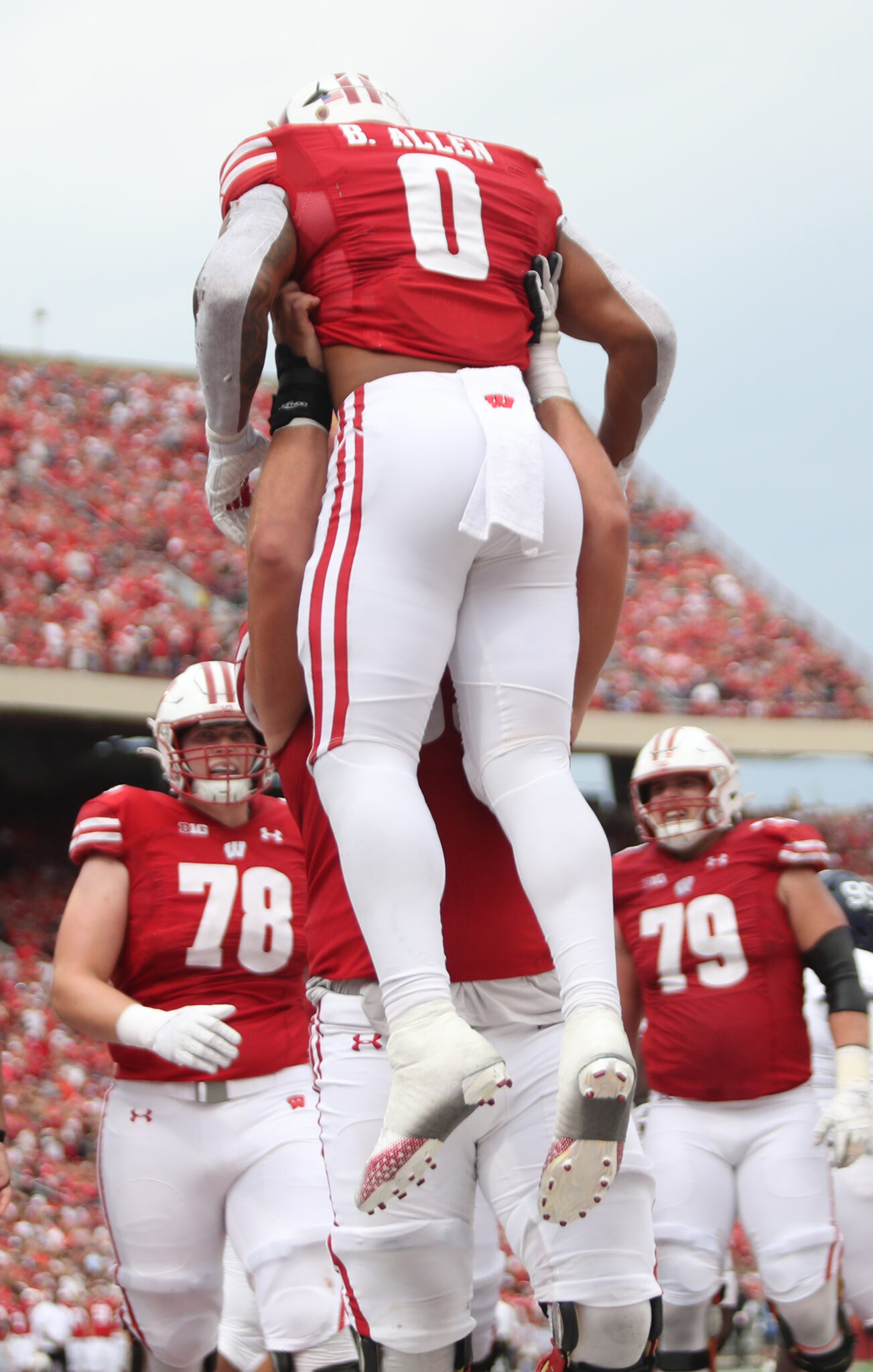 Photos: Fond du Lac native and Wisconsin Badger Braelon Allen Gets ...