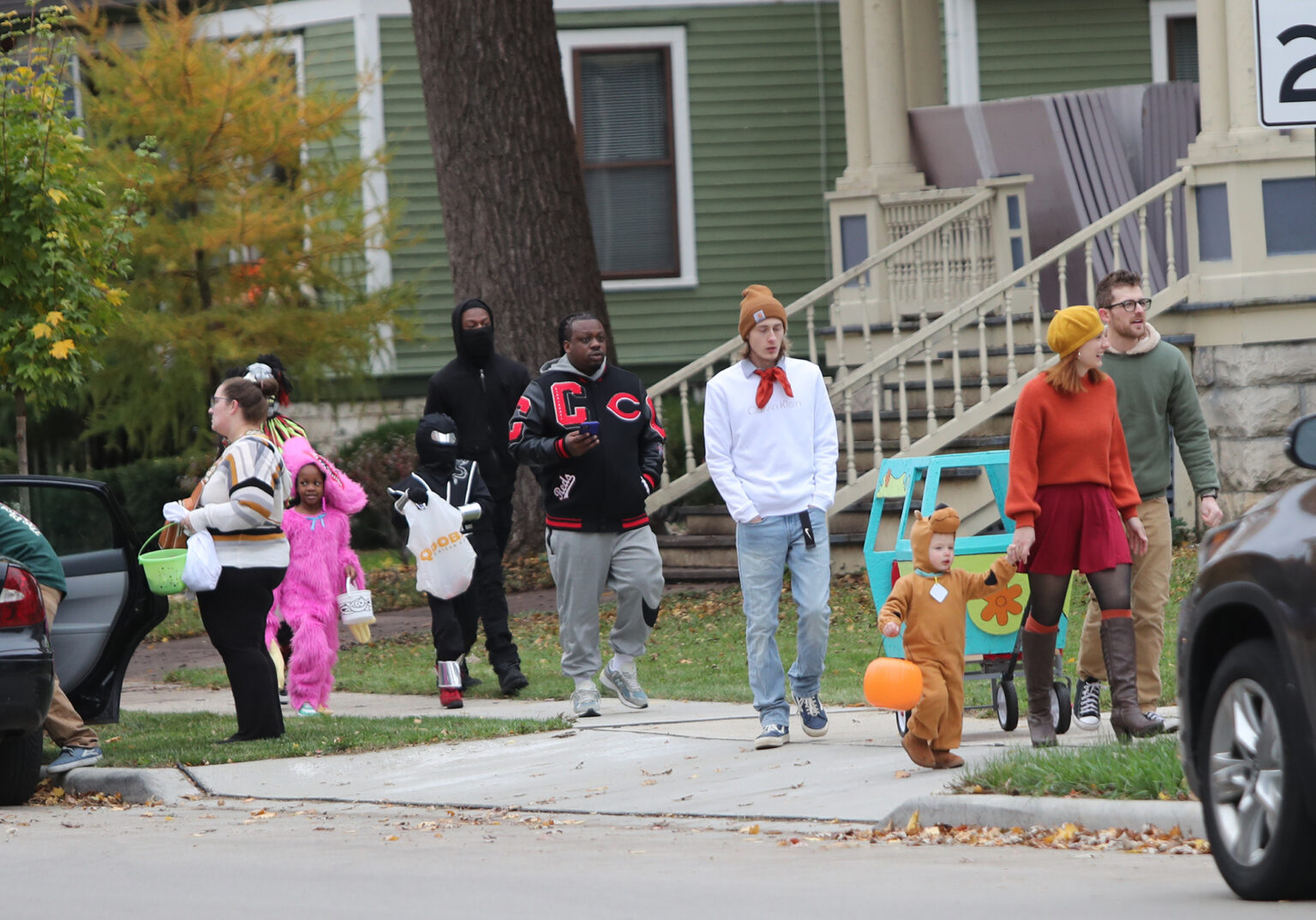 PHOTOS Trick Or Treating Fond du Lac 2023 KFIZ NewsTalk 1450 AM