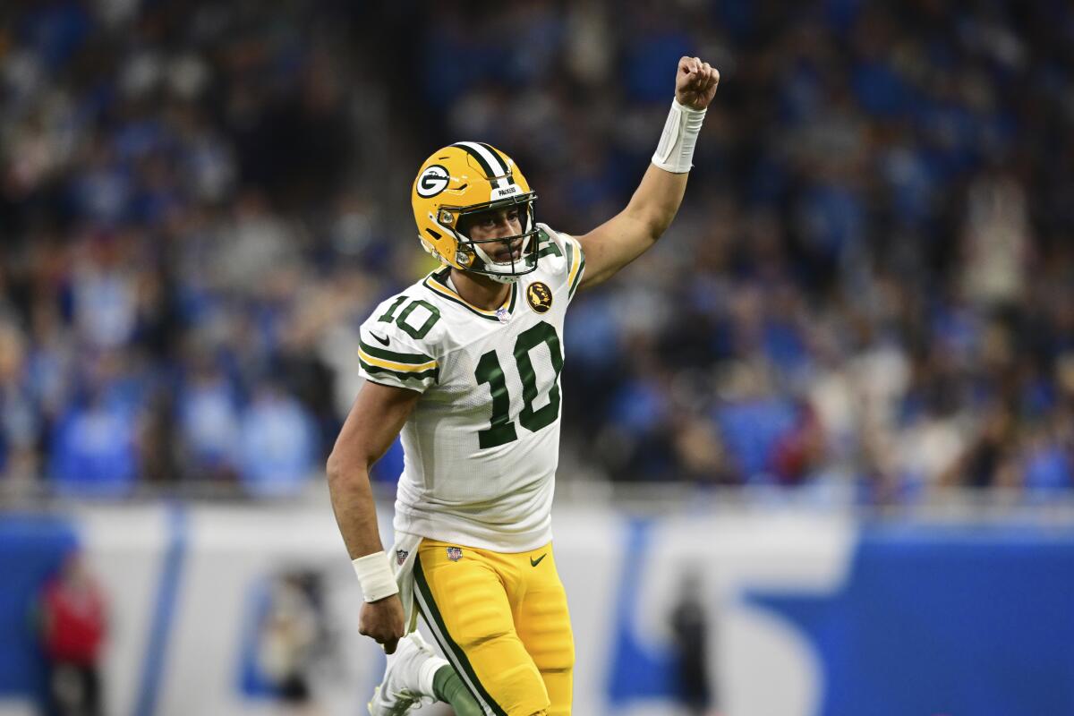 Love Ties Career High With 3 TD Passes, Leads Packers To 29-22 Win Over ...