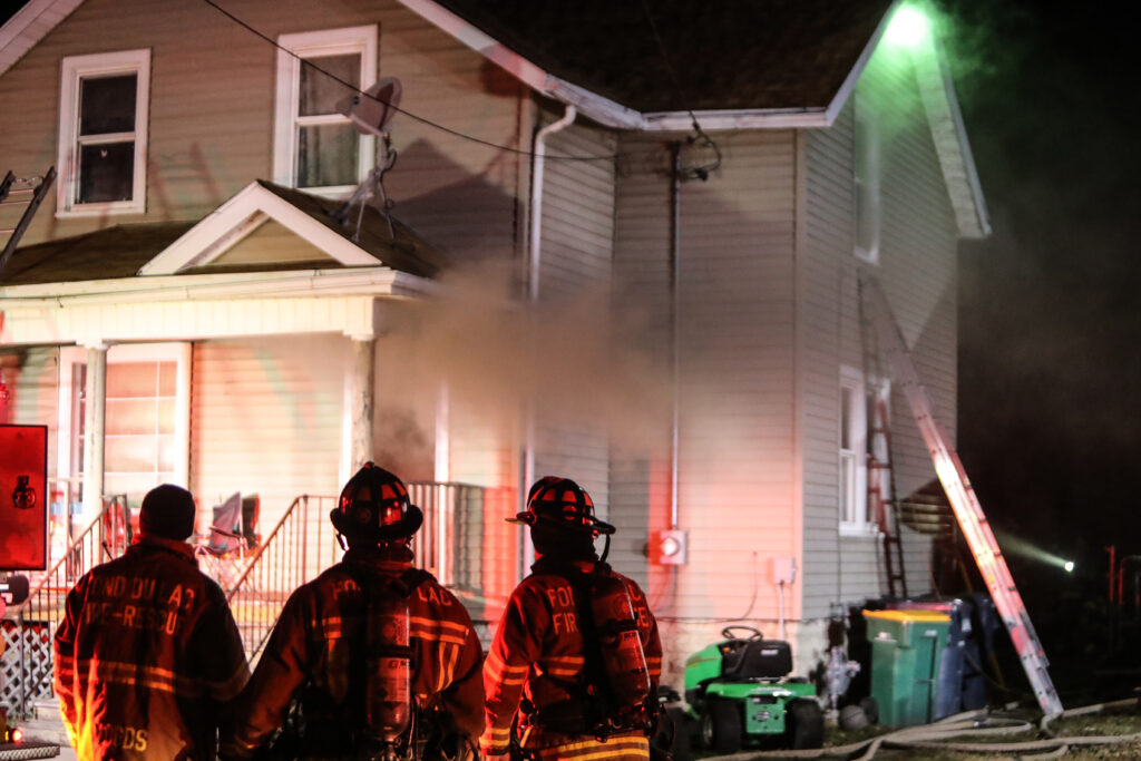 Fire damages house in Fond du Lac - KFIZ News-Talk 1450 AM