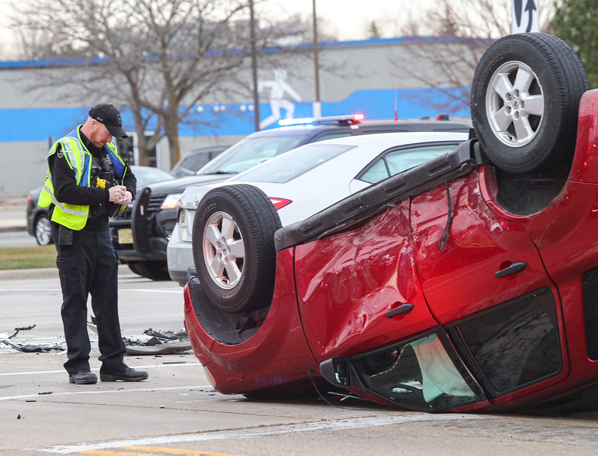 Photos Rollover Crash Snarls Morning Traffic At Fond Du Lac Intersection Kfiz News Talk 1450 Am 6462