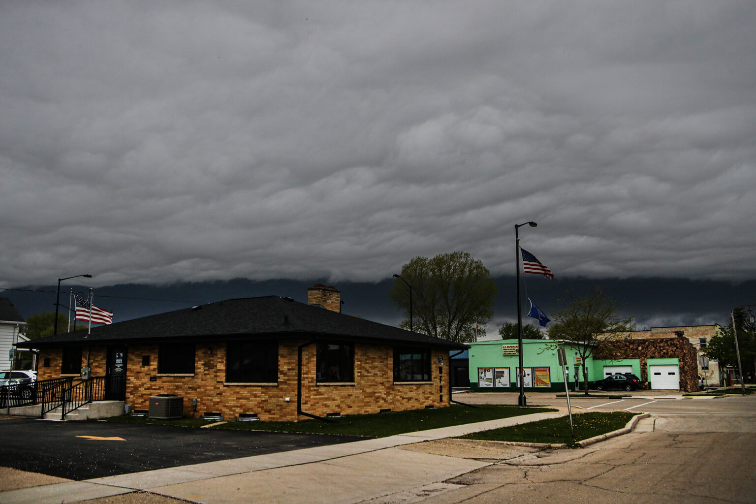 PHOTOS A non severe shelf cloud spread over Fond du Lac Tuesday