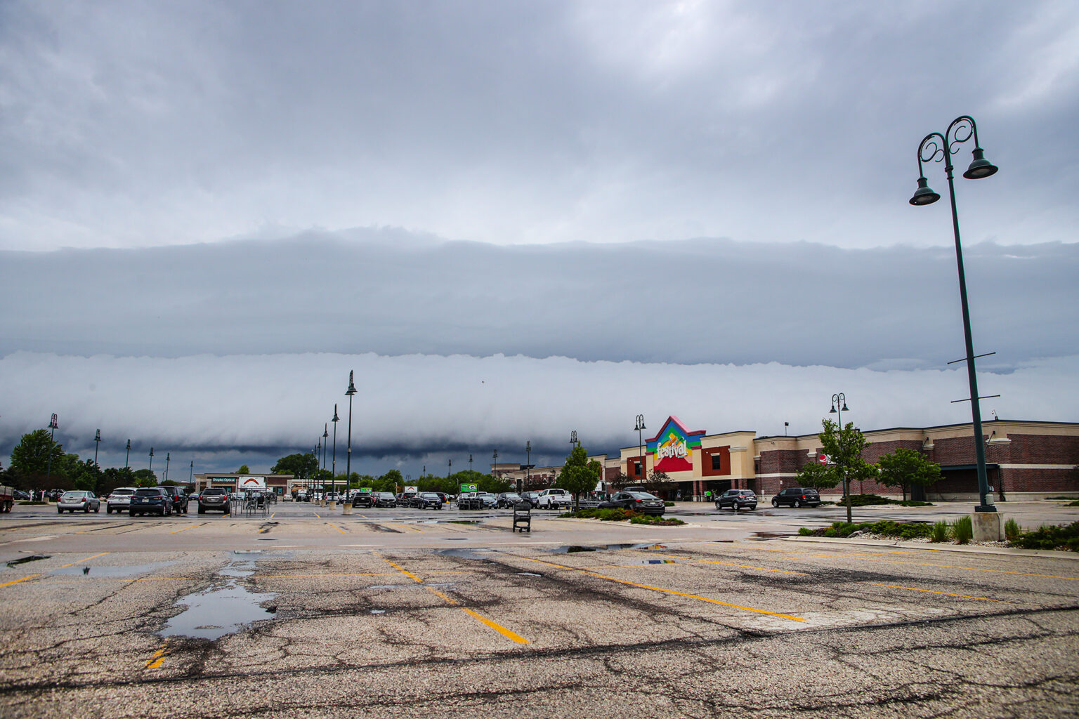 Shelf cloud from thunderstorm moves over Fond du Lac KFIZ NewsTalk