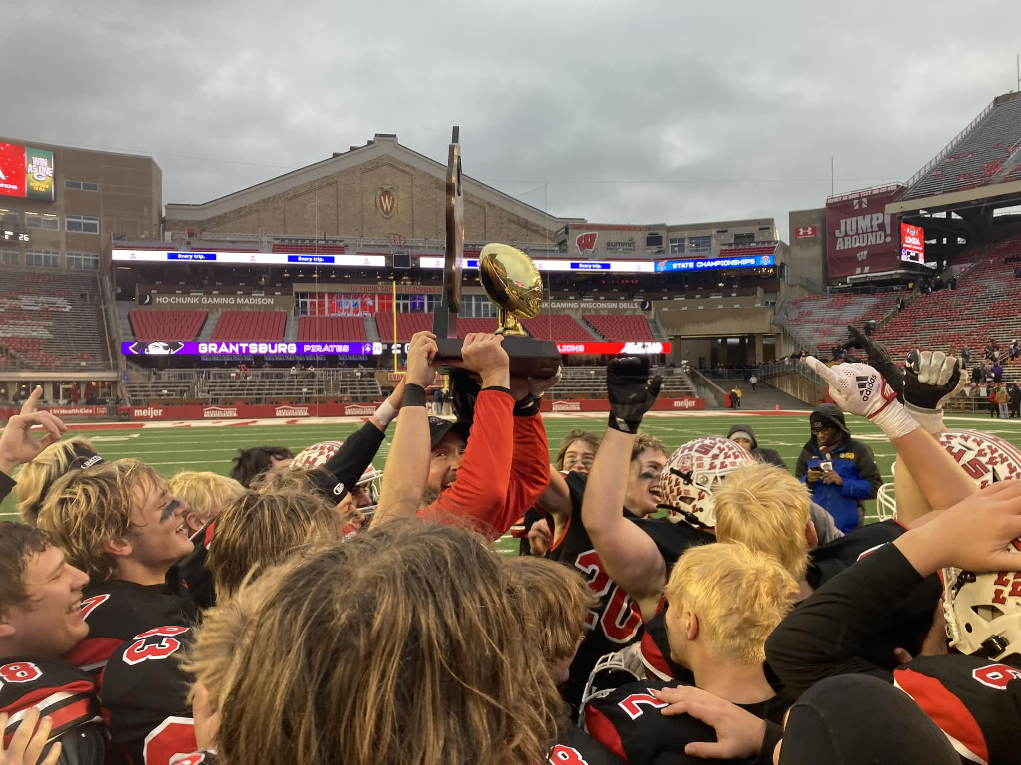 Lomira Wins WIAA D6 State Football Championship KFIZ NewsTalk 1450 AM