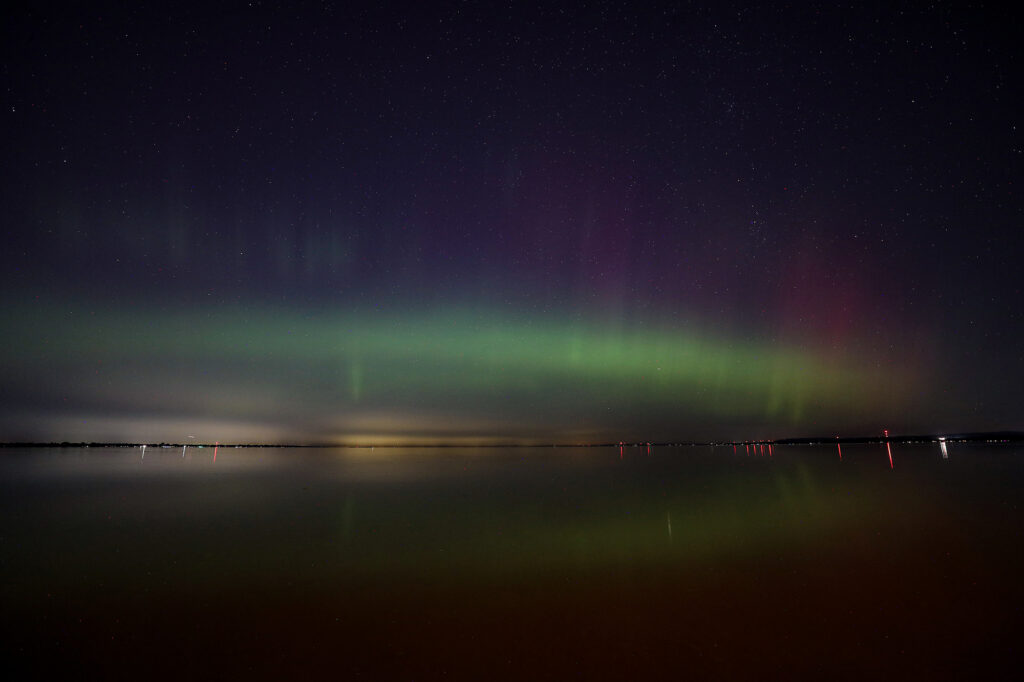 Auroras dazzle the night sky in Fond du Lac - KFIZ News-Talk 1450 AM