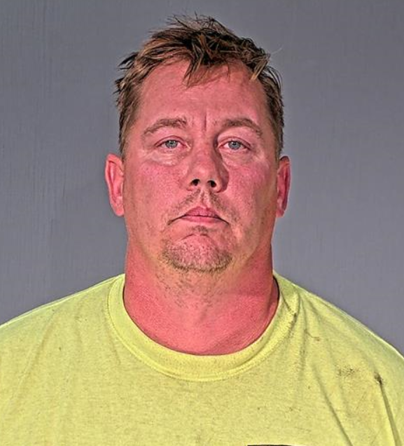 42-year-old Hustisford man arrested on charges of arson of occupied business
