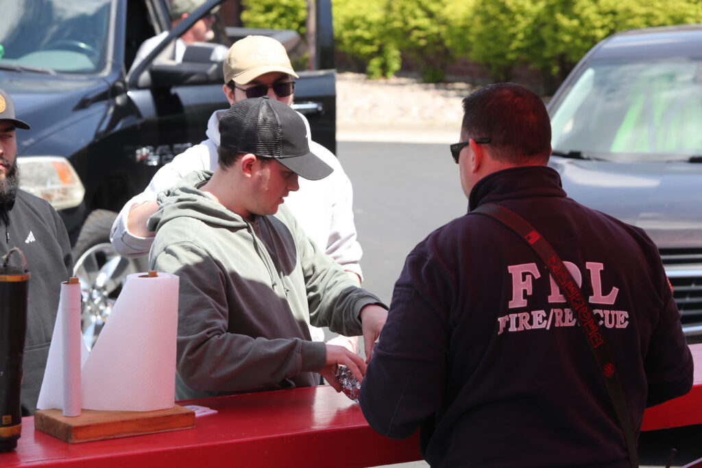 PHOTOS: Fond du Lac Fire/Rescue hold their annual brat and burger fry ...